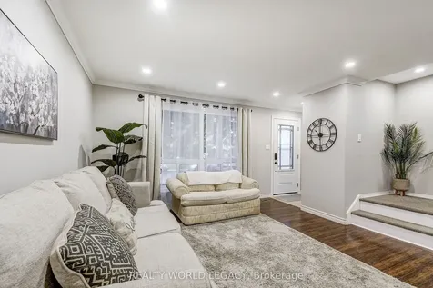 132 Barlake Avenue Hamilton ON L8E 1H3