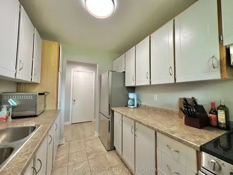 835 Milford Drive Kingston ON K7P 1A7