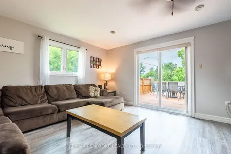 560 Boundary Road E Laurentian Valley ON K8A 6M3