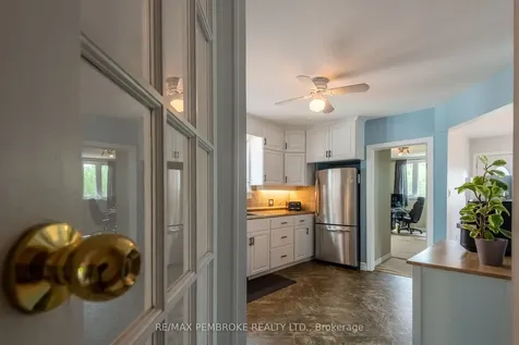 560 Boundary Road E Laurentian Valley ON K8A 6M3