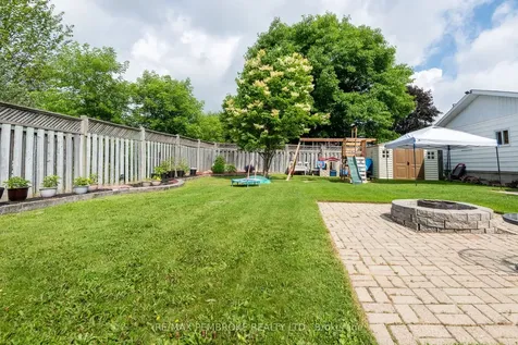 560 Boundary Road E Laurentian Valley ON K8A 6M3