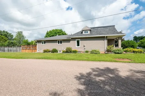 560 Boundary Road E Laurentian Valley ON K8A 6M3