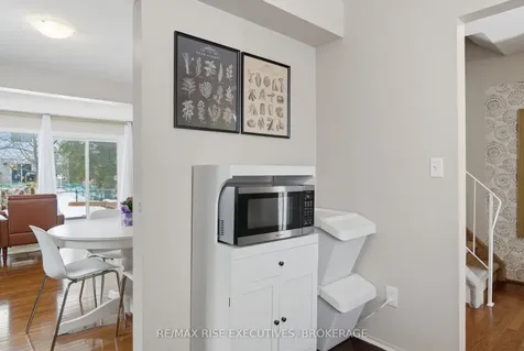 1037 Hickorywood Crescent Kingston ON K7P 2E5