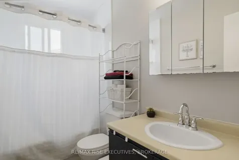 1037 Hickorywood Crescent Kingston ON K7P 2E5