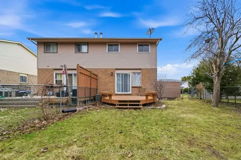 1037 Hickorywood Crescent Kingston ON K7P 2E5