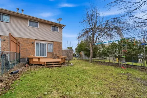 1037 Hickorywood Crescent Kingston ON K7P 2E5
