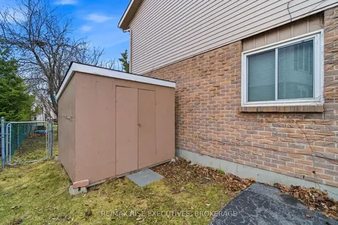 1037 Hickorywood Crescent Kingston ON K7P 2E5