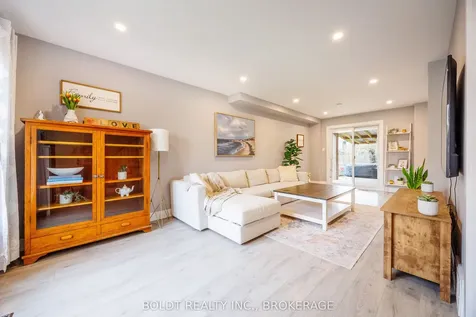 5080 Mantree Court Lincoln ON L3J 0A8