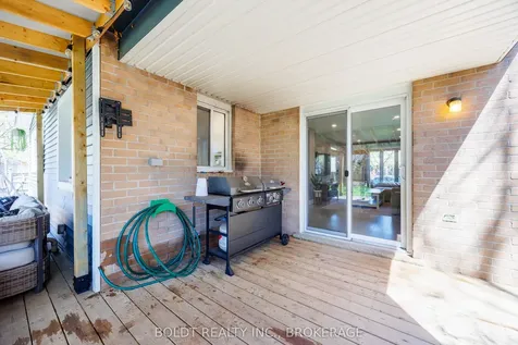 5080 Mantree Court Lincoln ON L3J 0A8