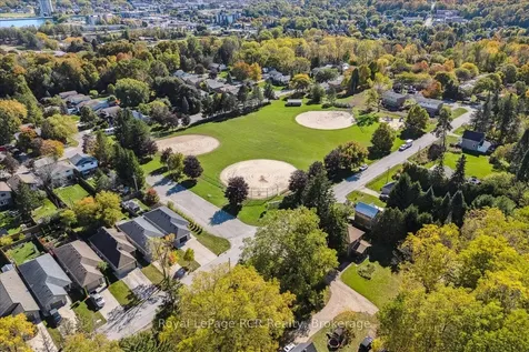 1807 8th Avenue W Owen Sound ON N4K 0A7