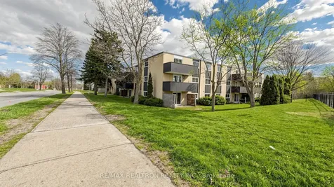 75 Hazelglen Drive Kitchener ON N2M 2E2