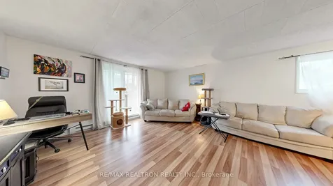 75 Hazelglen Drive Kitchener ON N2M 2E2