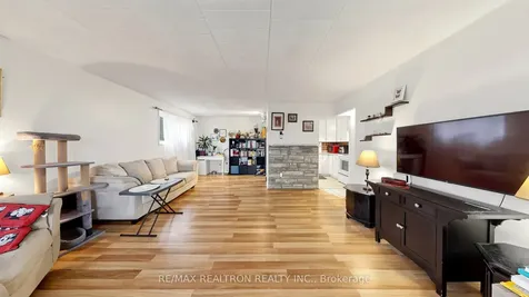 75 Hazelglen Drive Kitchener ON N2M 2E2