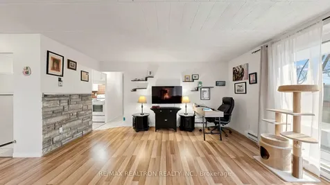 75 Hazelglen Drive Kitchener ON N2M 2E2