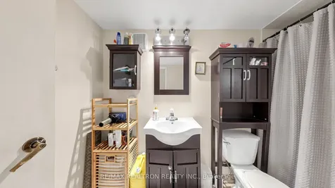 75 Hazelglen Drive Kitchener ON N2M 2E2
