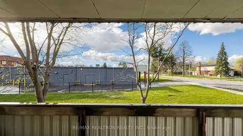 75 Hazelglen Drive Kitchener ON N2M 2E2