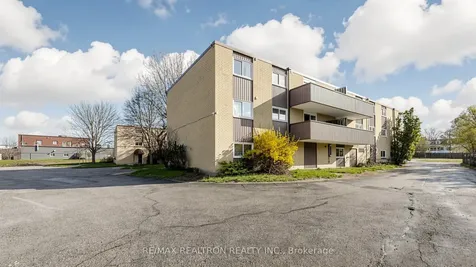 75 Hazelglen Drive Kitchener ON N2M 2E2
