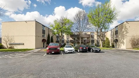 75 Hazelglen Drive Kitchener ON N2M 2E2