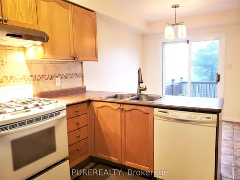 69 Shadyglen Drive Hamilton ON L8J 3W8