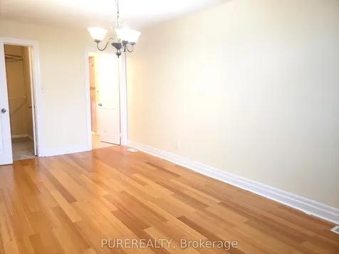 69 Shadyglen Drive Hamilton ON L8J 3W8