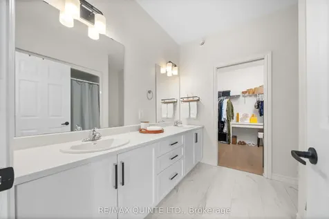 63 Athabaska Drive Belleville ON K8N 0T1