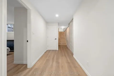63 Athabaska Drive Belleville ON K8N 0T1