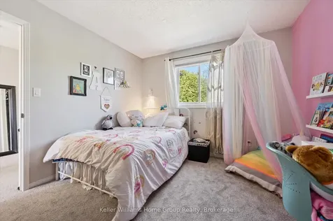 209 Elizabeth Crescent Centre Wellington ON N1M 3N1