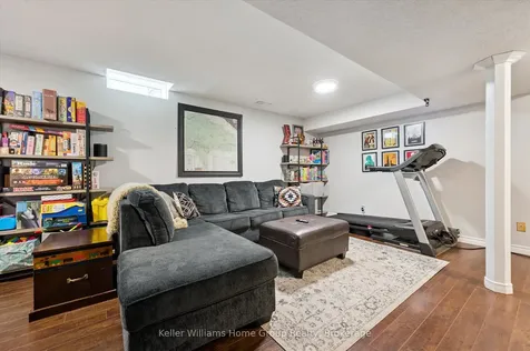 209 Elizabeth Crescent Centre Wellington ON N1M 3N1