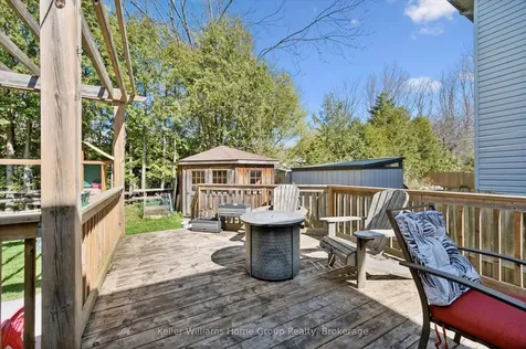 209 Elizabeth Crescent Centre Wellington ON N1M 3N1