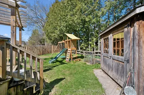 209 Elizabeth Crescent Centre Wellington ON N1M 3N1