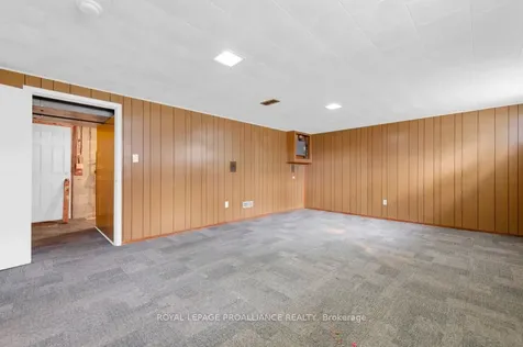 55 Village Drive Belleville ON K8P 4K2