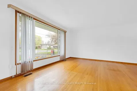 55 Village Drive Belleville ON K8P 4K2