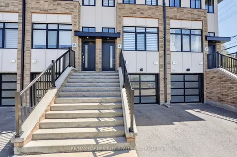 4 Munay Lane Hamilton ON L9G 0H3