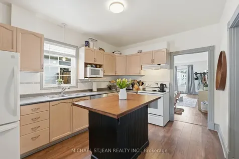 13 Gordon Street Brantford ON N3S 2M7