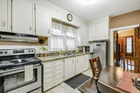 46 Sherman Avenue S Hamilton ON L8M 2P4