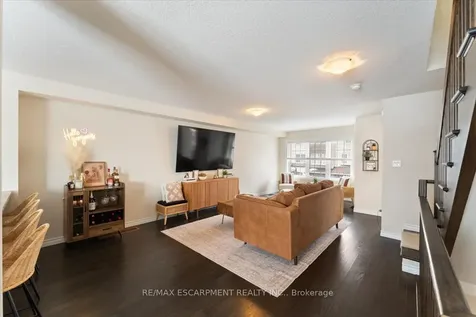 31 Mayland Trail Hamilton ON L8J 0G4