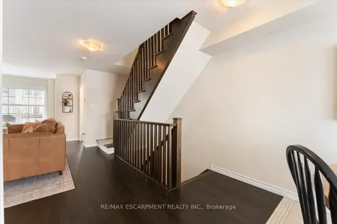 31 Mayland Trail Hamilton ON L8J 0G4