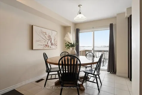 31 Mayland Trail Hamilton ON L8J 0G4