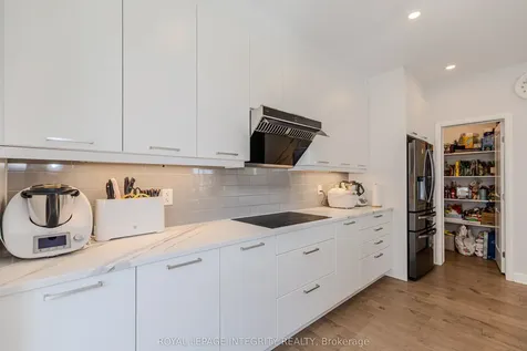 238 Ketchikan Crescent Kanata ON K2T 0S3