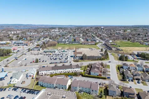 189 Eliot Street SW Clarence-rockland ON K4K 0G4