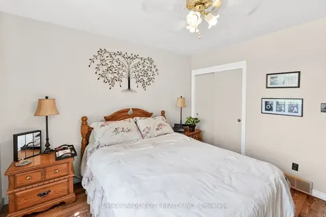 5 Lockview Crescent St. Catharines ON L2M 2T2