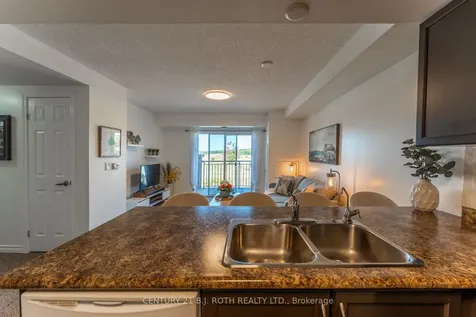 67 Kingsbury Square Guelph ON N1L 0L3