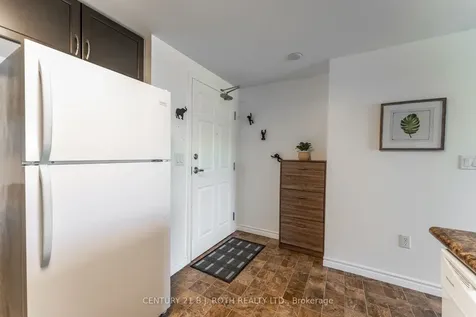 67 Kingsbury Square Guelph ON N1L 0L3