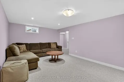 150 Gateshead Crescent Hamilton ON L8G 4A7