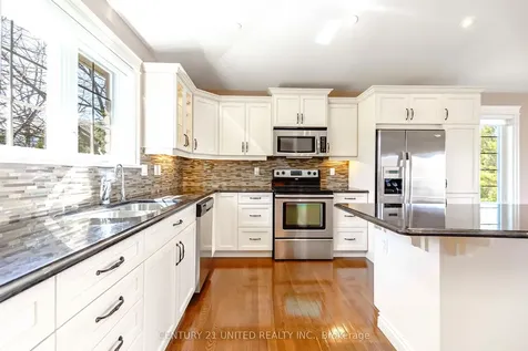 301 Carnegie Avenue Peterborough ON K9L 0B3