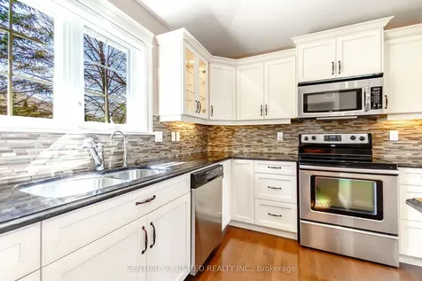 301 Carnegie Avenue Peterborough ON K9L 0B3