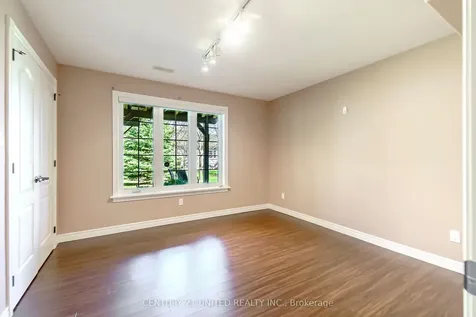 301 Carnegie Avenue Peterborough ON K9L 0B3