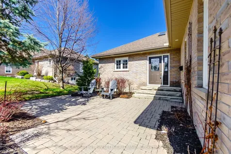 301 Carnegie Avenue Peterborough ON K9L 0B3