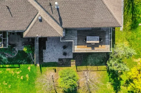 301 Carnegie Avenue Peterborough ON K9L 0B3
