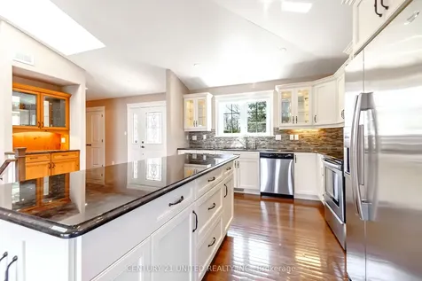 301 Carnegie Avenue Peterborough ON K9L 0B3